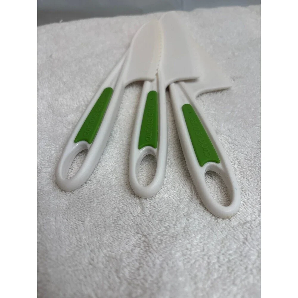 Curious Chef real sizes serrated